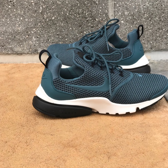 NWT Nike Presto Ultra SE Iced Jade WMNS - Picture 2 of 7